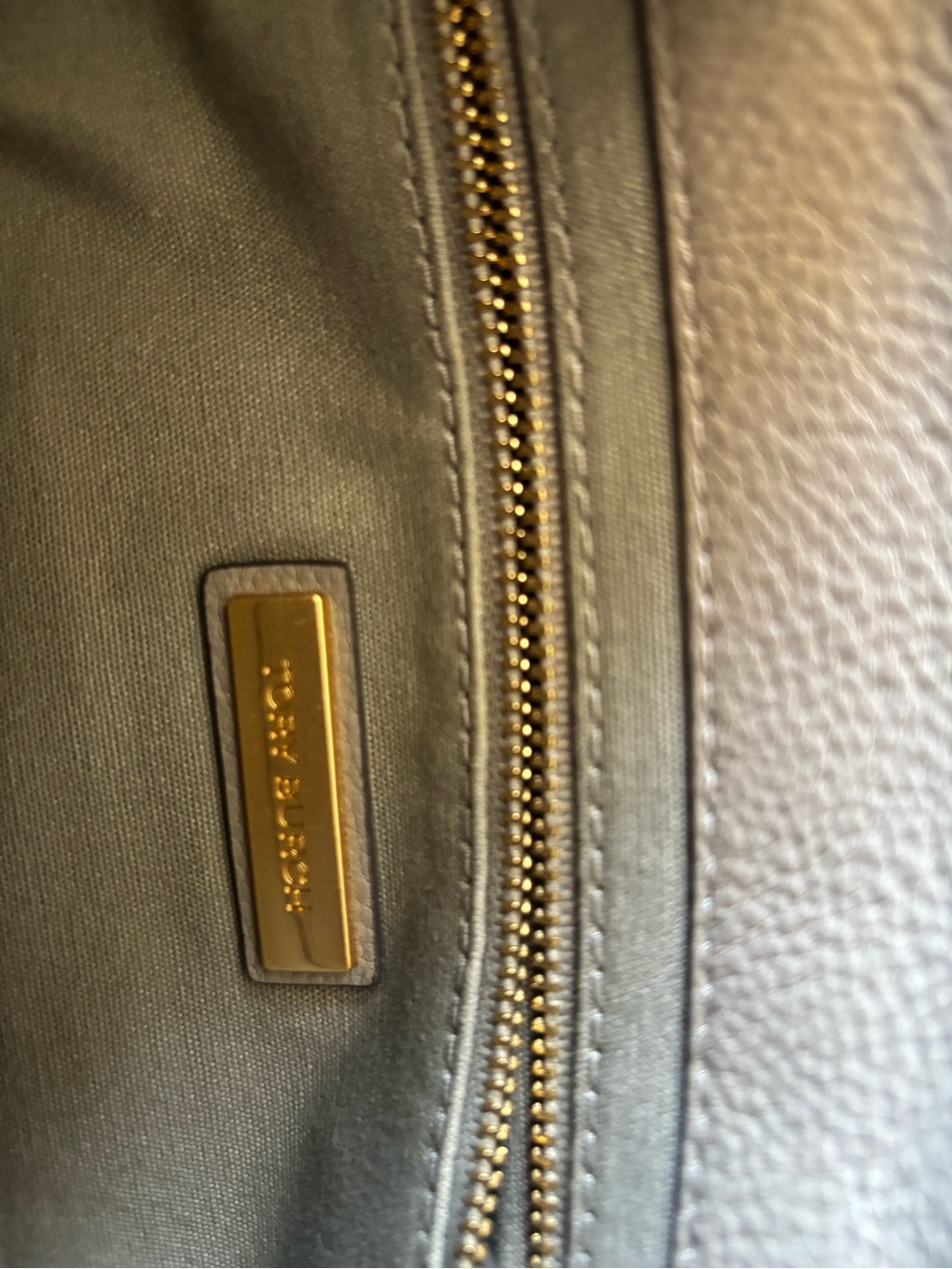 Tory Burch Pebbled Leather Shoulder Bag in Light Gray with Gold Hardware - Picture 8 of 13